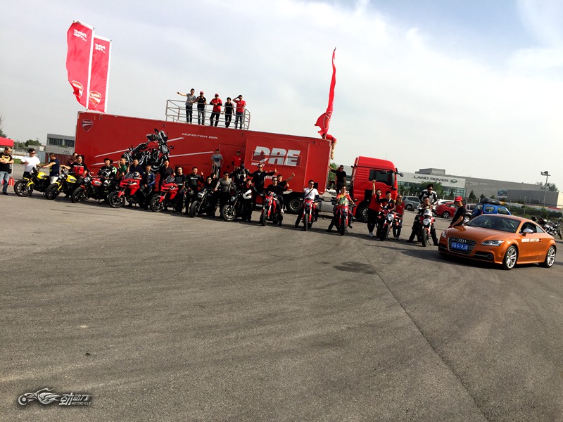 摩托赛事杜卡迪,杜卡迪摩托车锦标赛视频