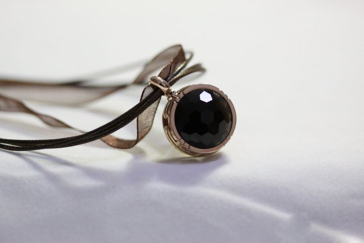 塞尔达传说黑曜石怎么找,黑曜石的形成与什么地质作用有关