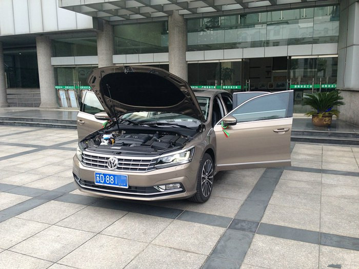 退伍军人误打误撞，16款*萨特帕**1.8T御尊版釉金，科技感超赞