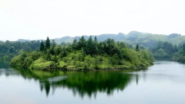 四川哪里有冷门又好玩的地方,四川最漂亮十大湖