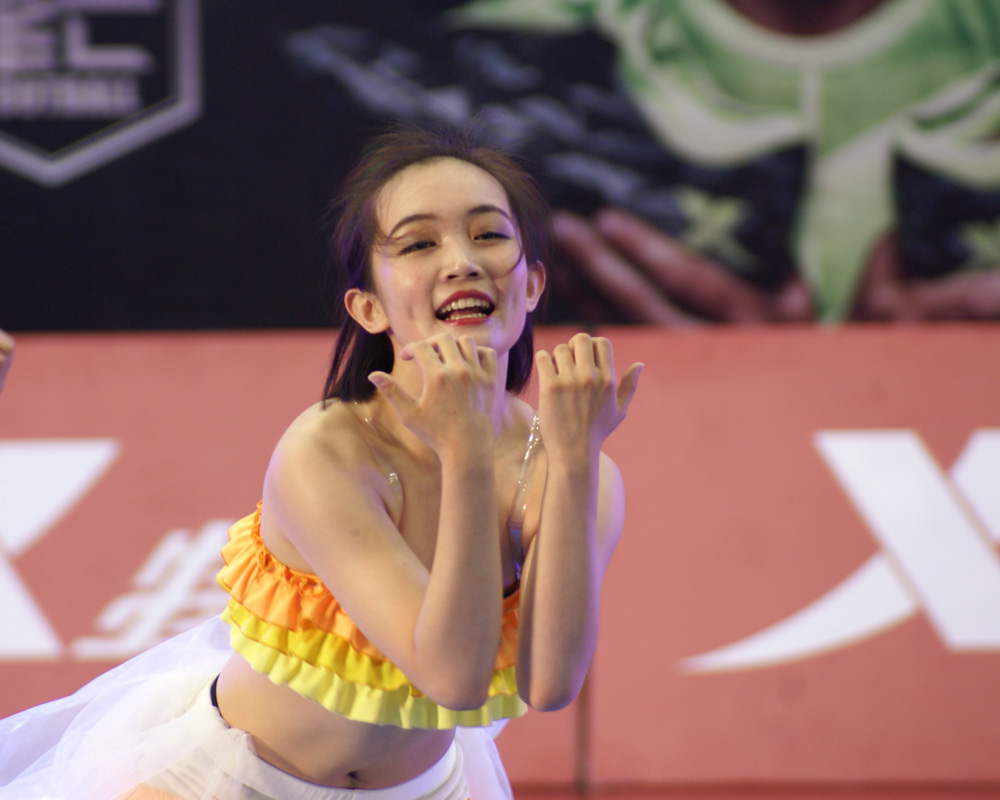 实拍中国大学生五人制足球联赛南大区上的50位美女