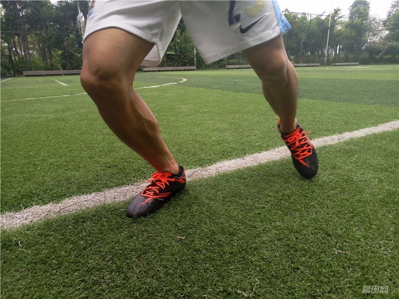 迪卡侬足球鞋kipstaagility,迪卡侬的足球鞋性价比