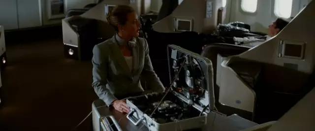 男人都需要一个包,男生需要的五个包