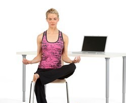 消除疲劳的四种经络瑜伽,办公室瑜伽每天必练8个动作