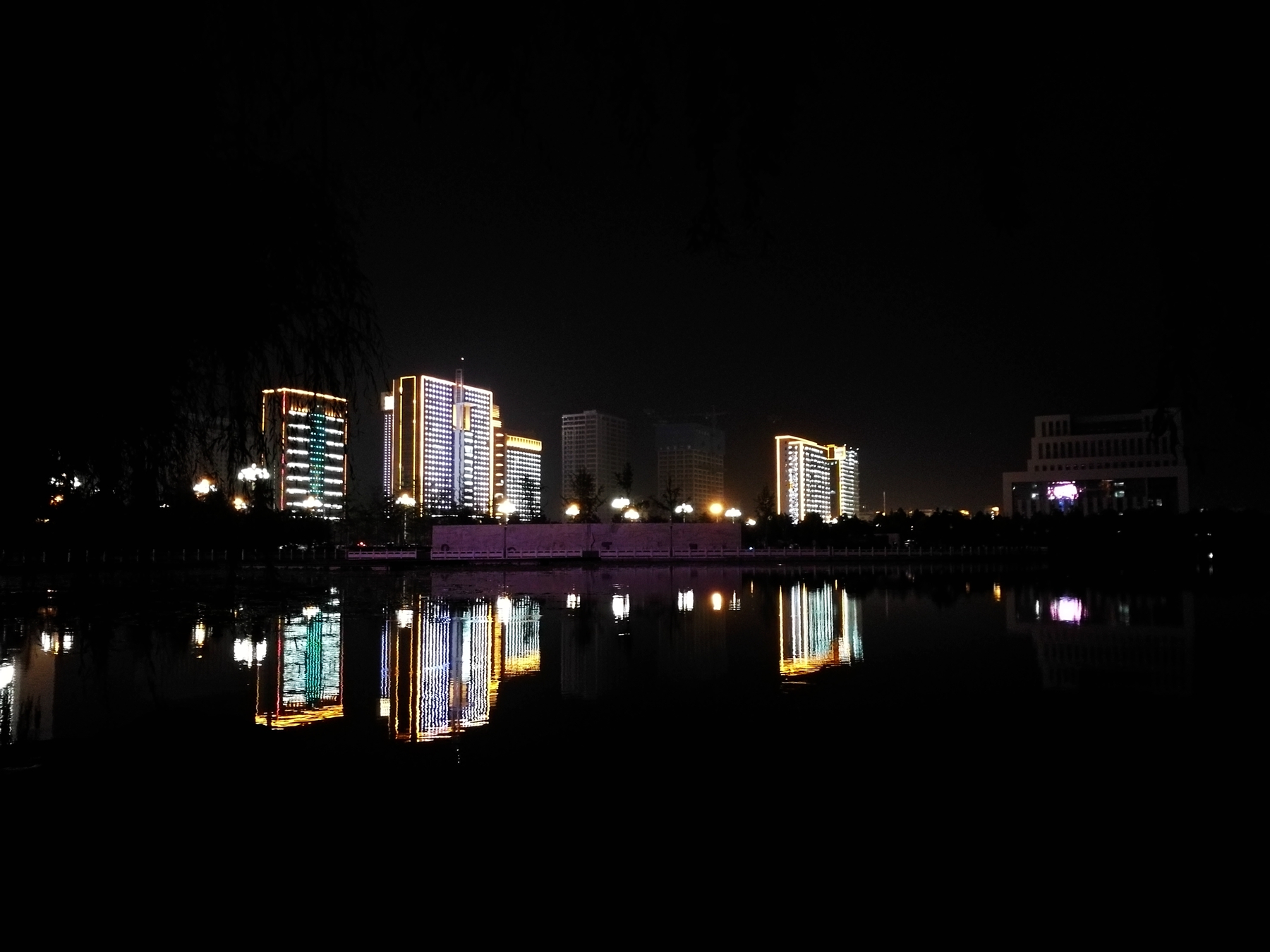 荣耀v8全面测评,荣耀v8前后对比