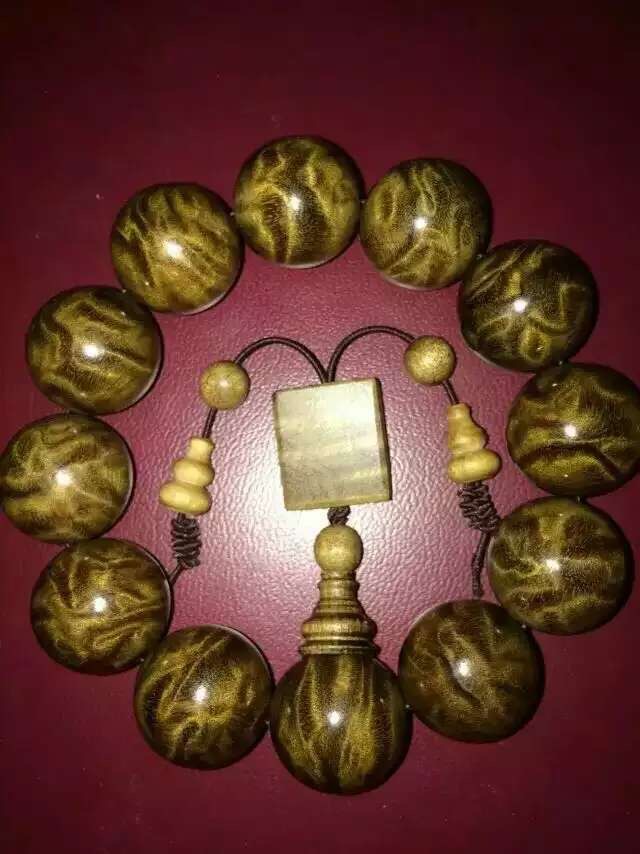 农民挖出天价乌木归属引争议,四川挖到天价乌木纪录片