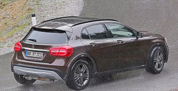 中期改款奔驰glb测试谍照曝光,奔驰glbsuv试驾视频解说