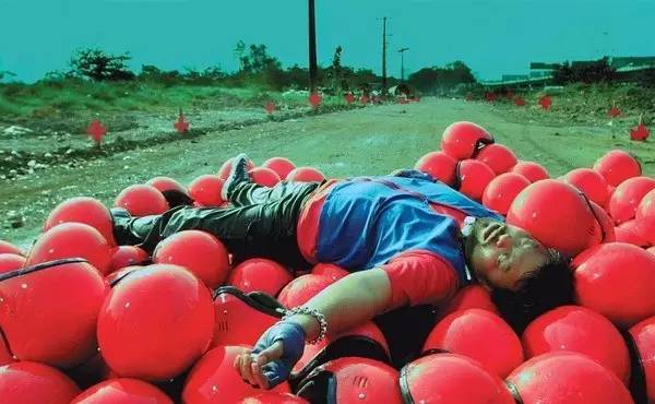 爱丽丝梦游仙境唯美景色,爱丽丝梦游仙境超美场景