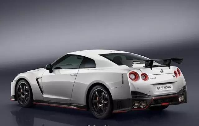 明哥2000匹马力的日产gtr,湾岸midnight日产gtr