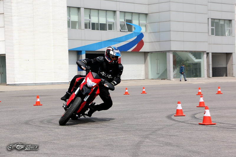 摩托赛事杜卡迪,杜卡迪摩托车锦标赛视频