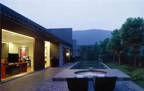 棣欐鍒搴﹀亣閰掑簵,鍗椾含棣欐鍗庤嫻閰掑簵浠嬬粛