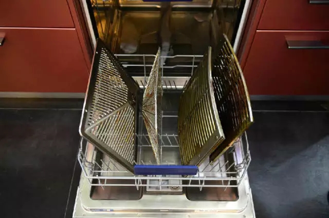 油烟机滤网怎么清洗又快又干净,清洗油烟机滤网的妙招