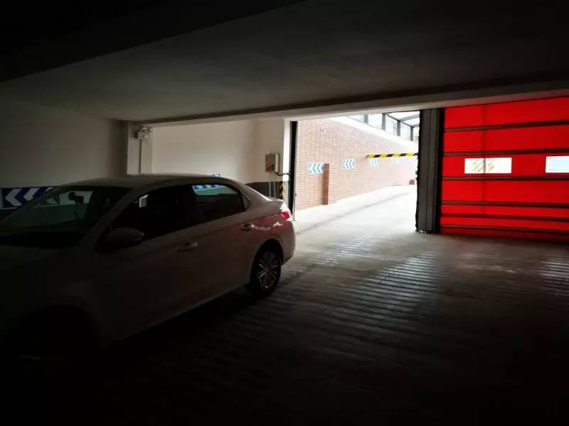 多功能智能车位锁防占位,多功能智能车位锁防占用