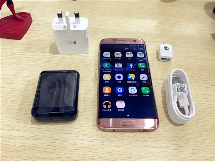 三星s7edge和s7买哪个,三星s7和s7edge哪个更值得买