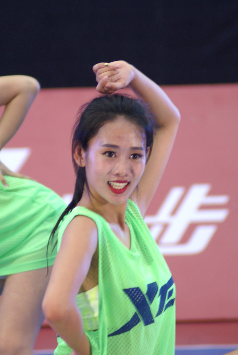 实拍中国大学生五人制足球联赛南大区上的50位美女