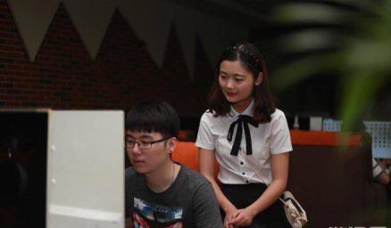 大学lol陪玩,女性陪玩lol