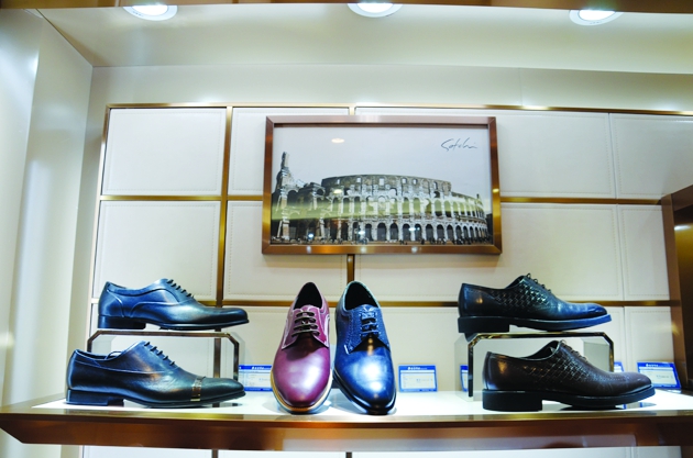 沙驰男鞋品质生活,沙驰男装品味人生