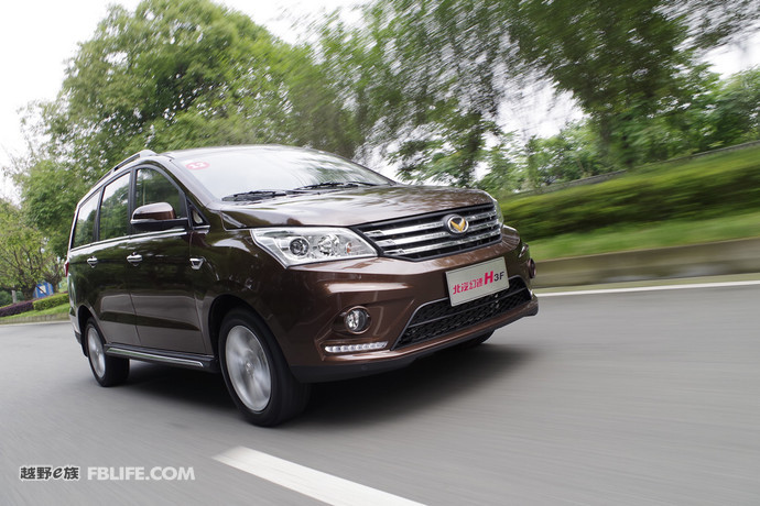2017款北汽幻速h3f七座suv价格,北汽幻速s3空间加大