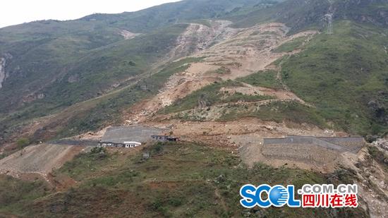 四川凉山悬崖村有多少人去旅游,凉山的悬崖村在哪里