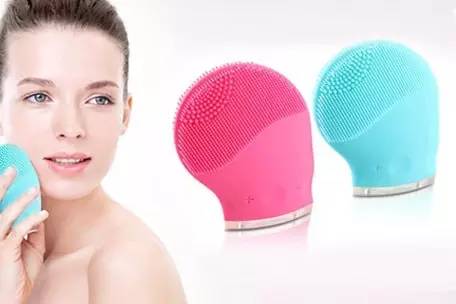 你问我答用手还是毛巾,这脸该怎么洗?