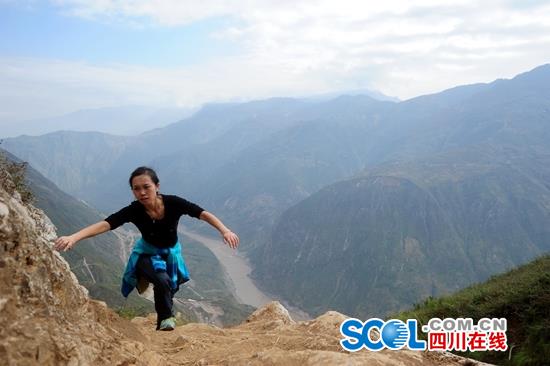 四川凉山悬崖村有多少人去旅游,凉山的悬崖村在哪里