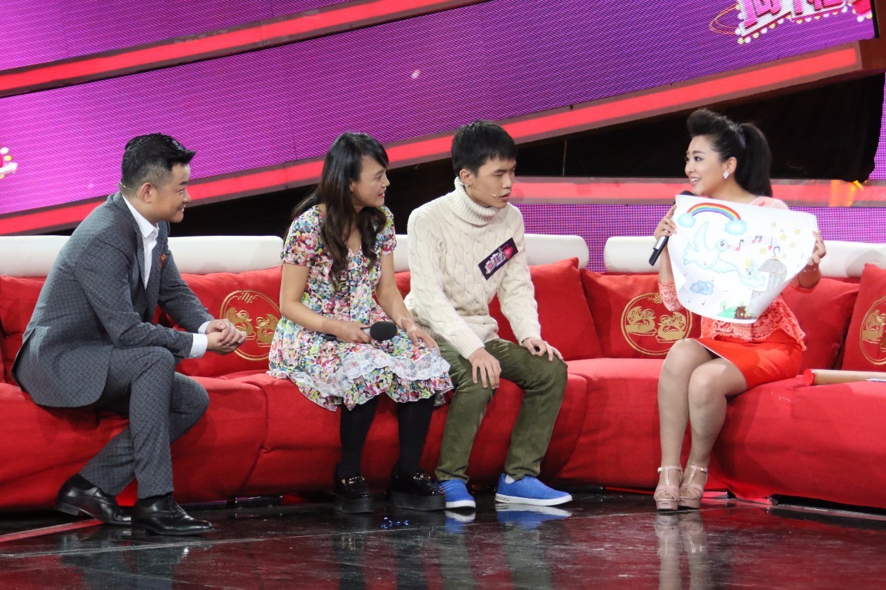 白血病抗争8年女孩,16岁少女抗争白血病2次复发