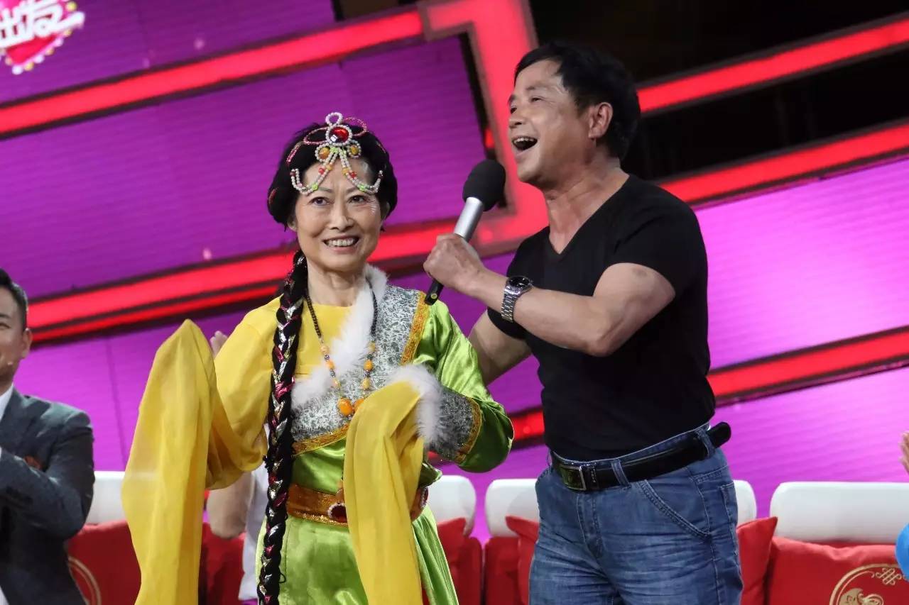 白血病抗争8年女孩,16岁少女抗争白血病2次复发