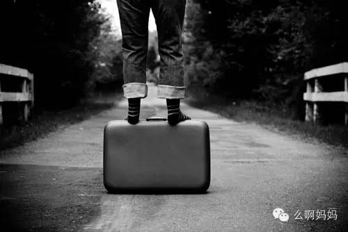 孩子多大拥有一个自己的行李箱,给宝宝一个专属她的行李箱