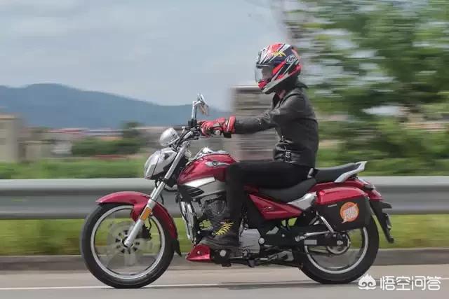 并不是大叔才能配太子摩托车、豪爵TR150别具一格