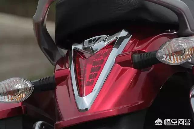 并不是大叔才能配太子摩托车、豪爵TR150别具一格