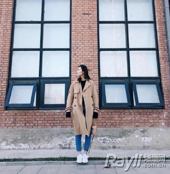 又到小长假，快点跟明星们学学能制霸朋友圈的旅拍秘籍吧！