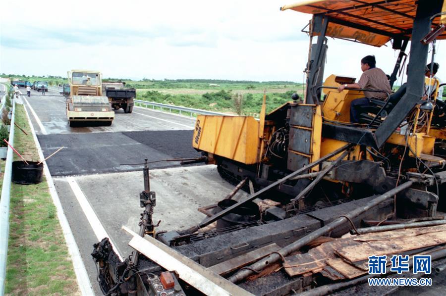 春潮拍岸,改革开放春潮涌动完整版