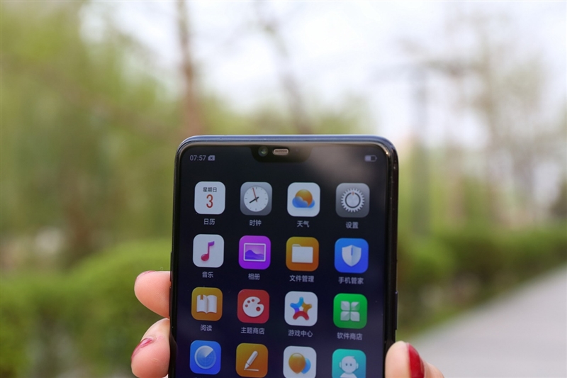 最超值的异形全面屏！OPPOR15评测：全系6+128