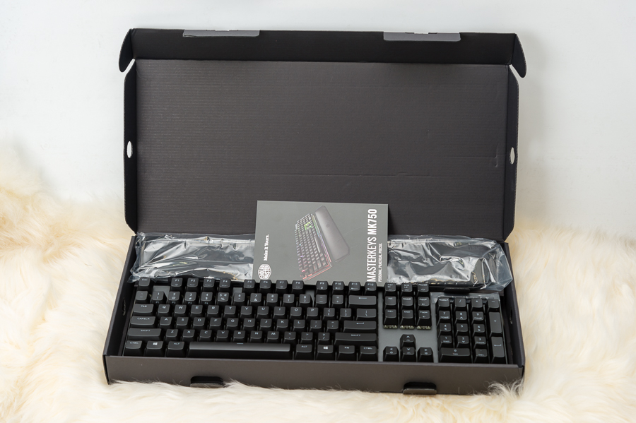 酷冷至尊樱桃红轴键盘,酷冷至尊skg机械键盘