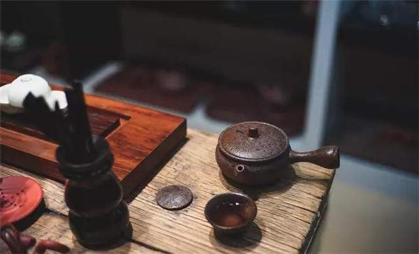 为什么茶叶可以煮却不能久泡,茶叶是煮还是泡