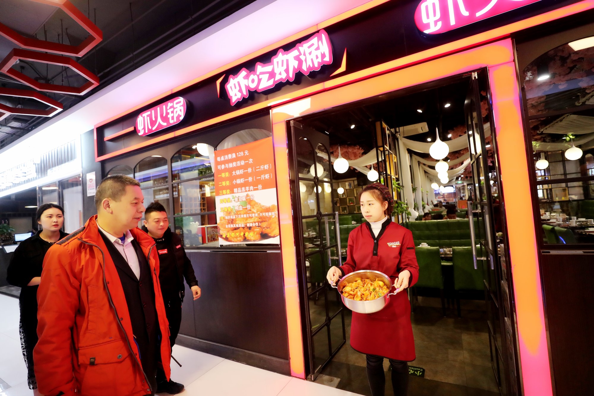 北京天通苑西三区的天通尾货商城,天通尾货商城夏季购物节闪亮登场