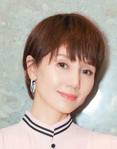 袁泉刘诗诗黄衫女,刘诗诗袁泉颜值在线