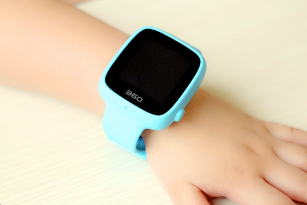 360巴迪龙手表功能,为孩子安全保驾护航