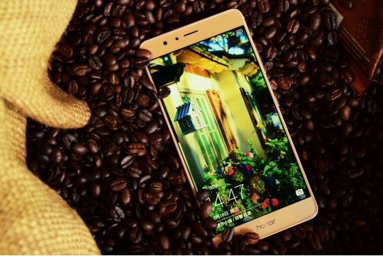 荣耀V8到底怎么样,荣耀v8全方位测评