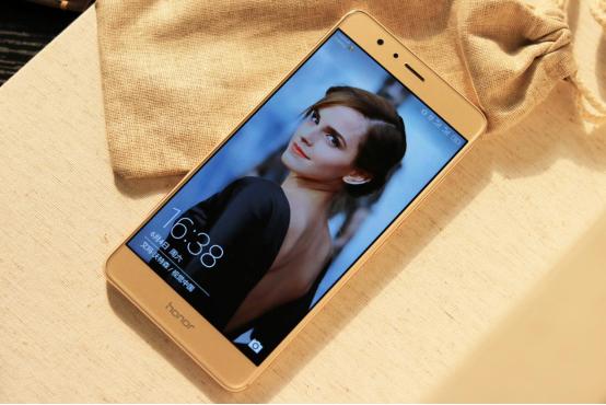 荣耀V8到底怎么样,荣耀v8全方位测评