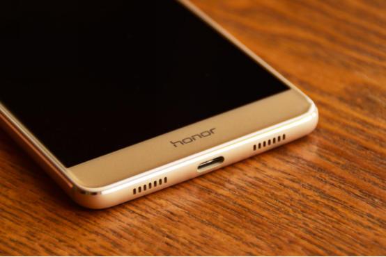 荣耀V8到底怎么样,荣耀v8全方位测评