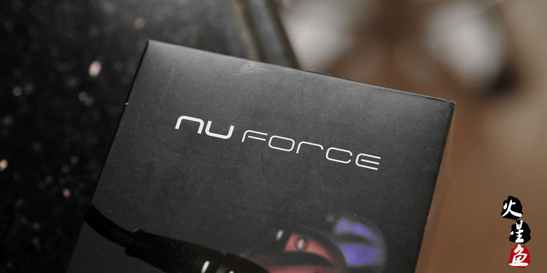 均衡全面的人声至尊—试用NuForceHEM4双单动铁耳塞