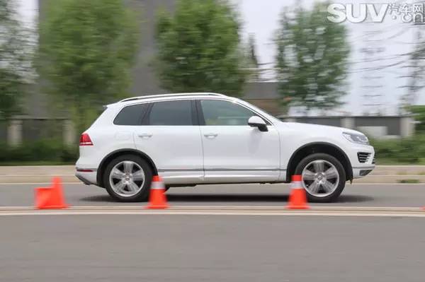 2016款大众途锐r-line版试驾,大众途锐r-line2024款试驾