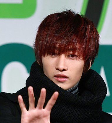 发型男生2022流行发型短发,男生脸大脸圆适合什么发型短发