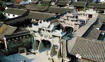 这个县城了不得，不仅拥有民间故宫，还有东方好莱坞！