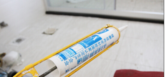 怎么样让玻璃胶的甲醛挥发快点,装修玻璃胶含甲醛怎么处理挥发好