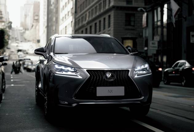 踢足球的玩什么游戏,踢足球的开什么车