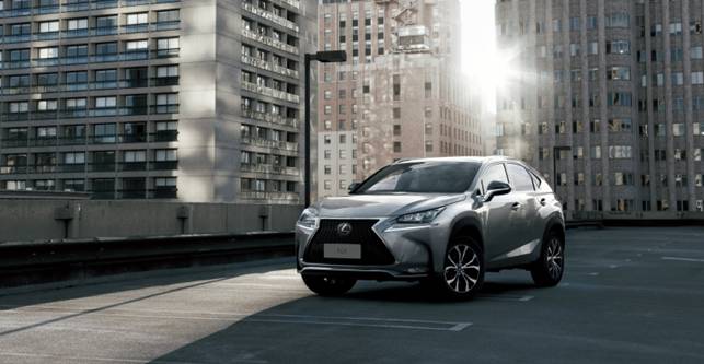 踢足球的玩什么游戏,踢足球的开什么车