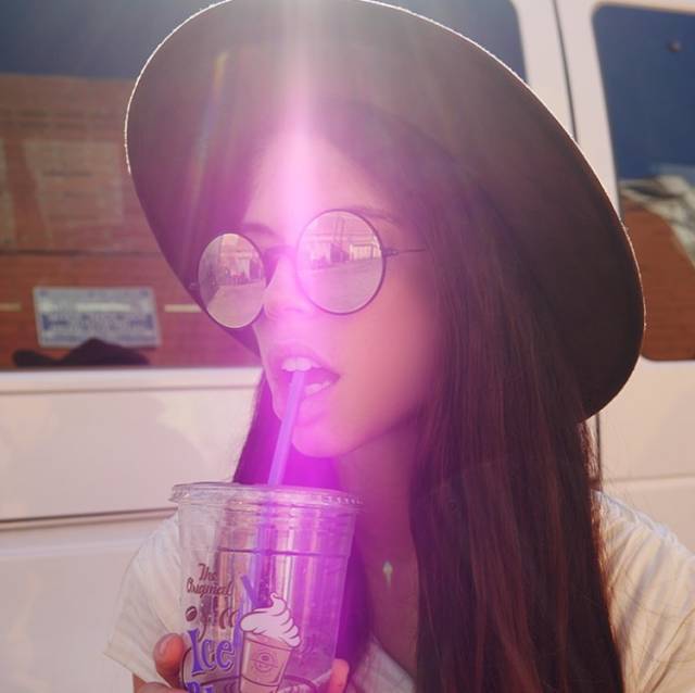 造吗？你和爱豆的距离，只差一副太阳镜~