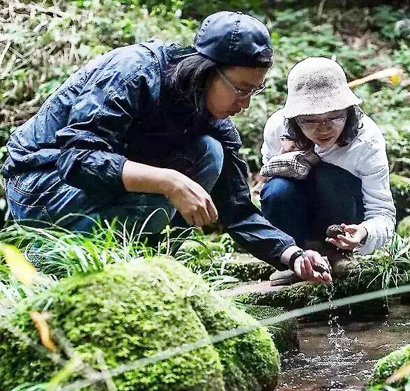 涓鸿鑰佸﹩娆㈠績鐢蜂汉鍋氫簡娴极鐨勪簨,涓鸿濡诲瓙娆㈠績涓嬪帹鍋氶キ